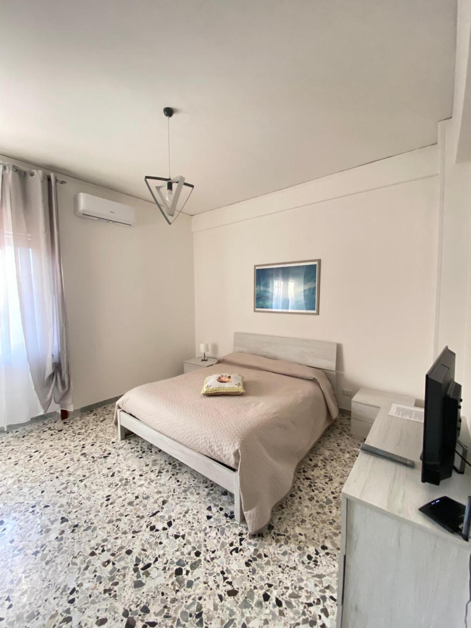 Nuova Luna Salerno Exterior foto