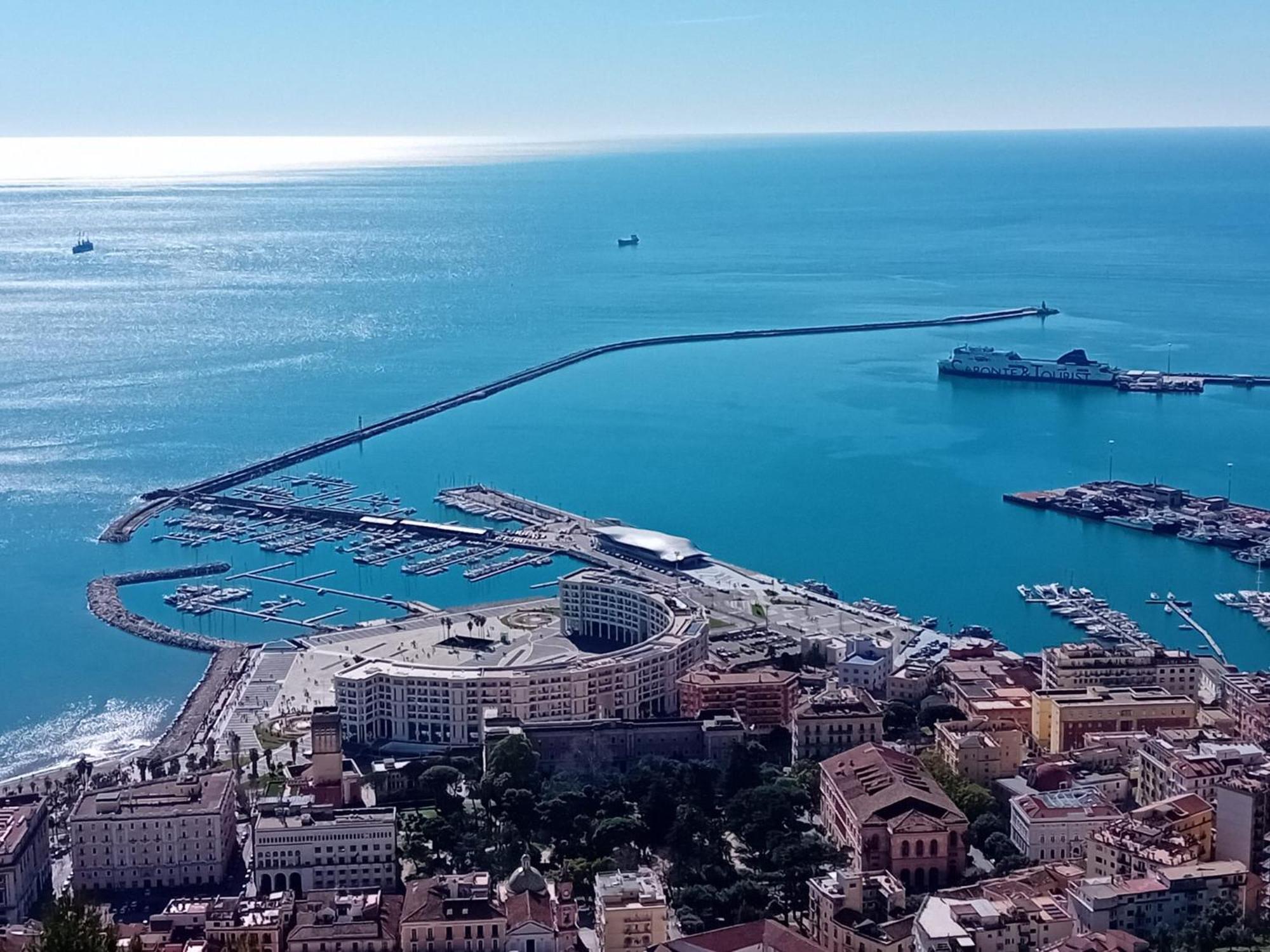 Nuova Luna Salerno Exterior foto